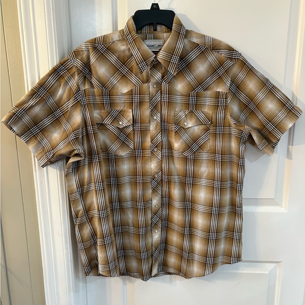 Men’s Beige flannel Pearl Snap Button down shirt